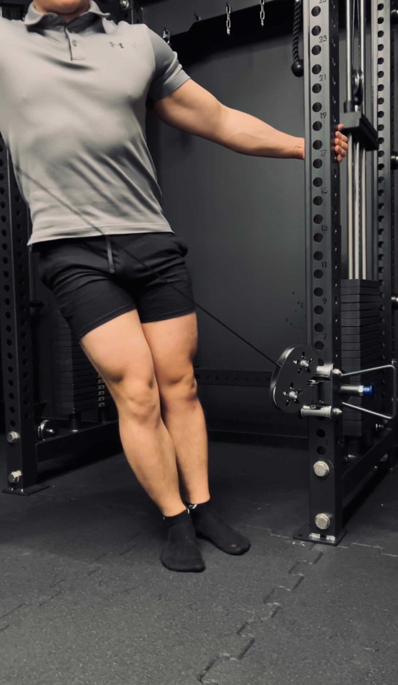 Multi-gym Krypton Sport XA-205 COMPACT con lat pulldown 1:1, 2 blocchi di peso da 110 kg, dip, peso totale 550 kg, nero opaco