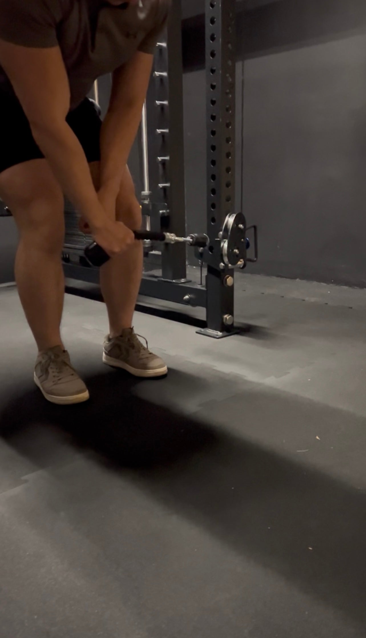 Multi-gym Krypton Sport XA-205 SMITH MACHINE con lat pulldown 1:1, 2 blocchi di peso da 110 kg, dip, peso totale 590 kg, nero opaco