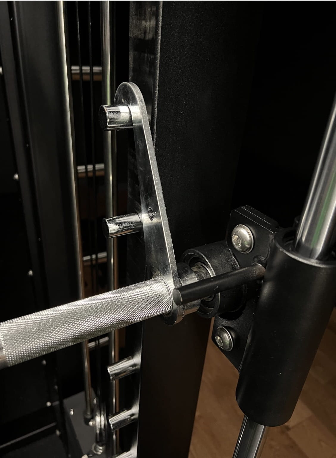 Krypton Sport XF-405 PRO MAX multi-gym con macchina Smith, 3 blocchi di peso da 120 kg, lat pulldown, dip, landmine, bracci di leva, peso totale 770 kg, nero opaco